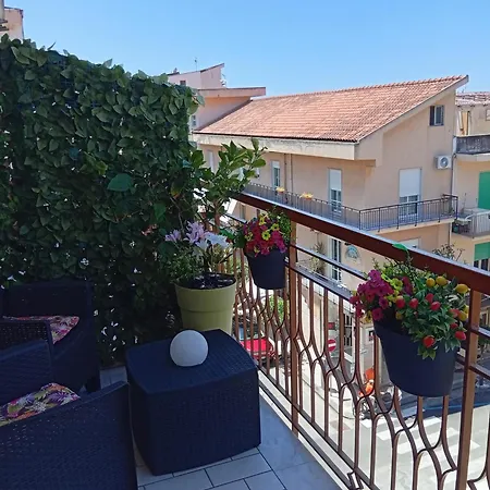 Del Centro فندق مبيت وإفطار Capo dʼOrlando